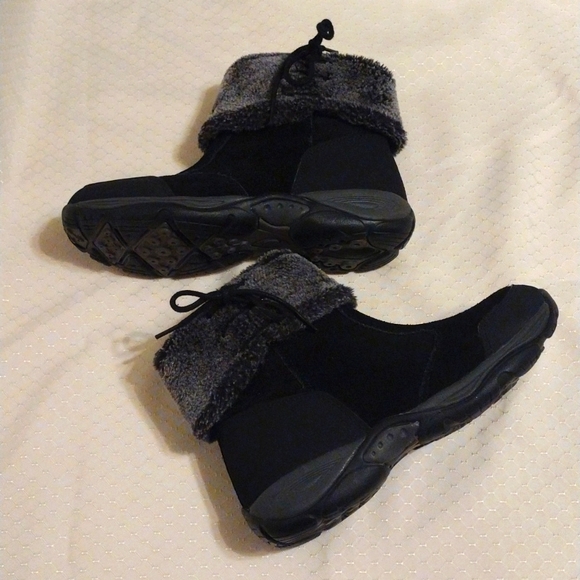 Women's Easy Spirit Elements Cuffed Winter Boots Sz. 6.5 - Picture 5 of 8